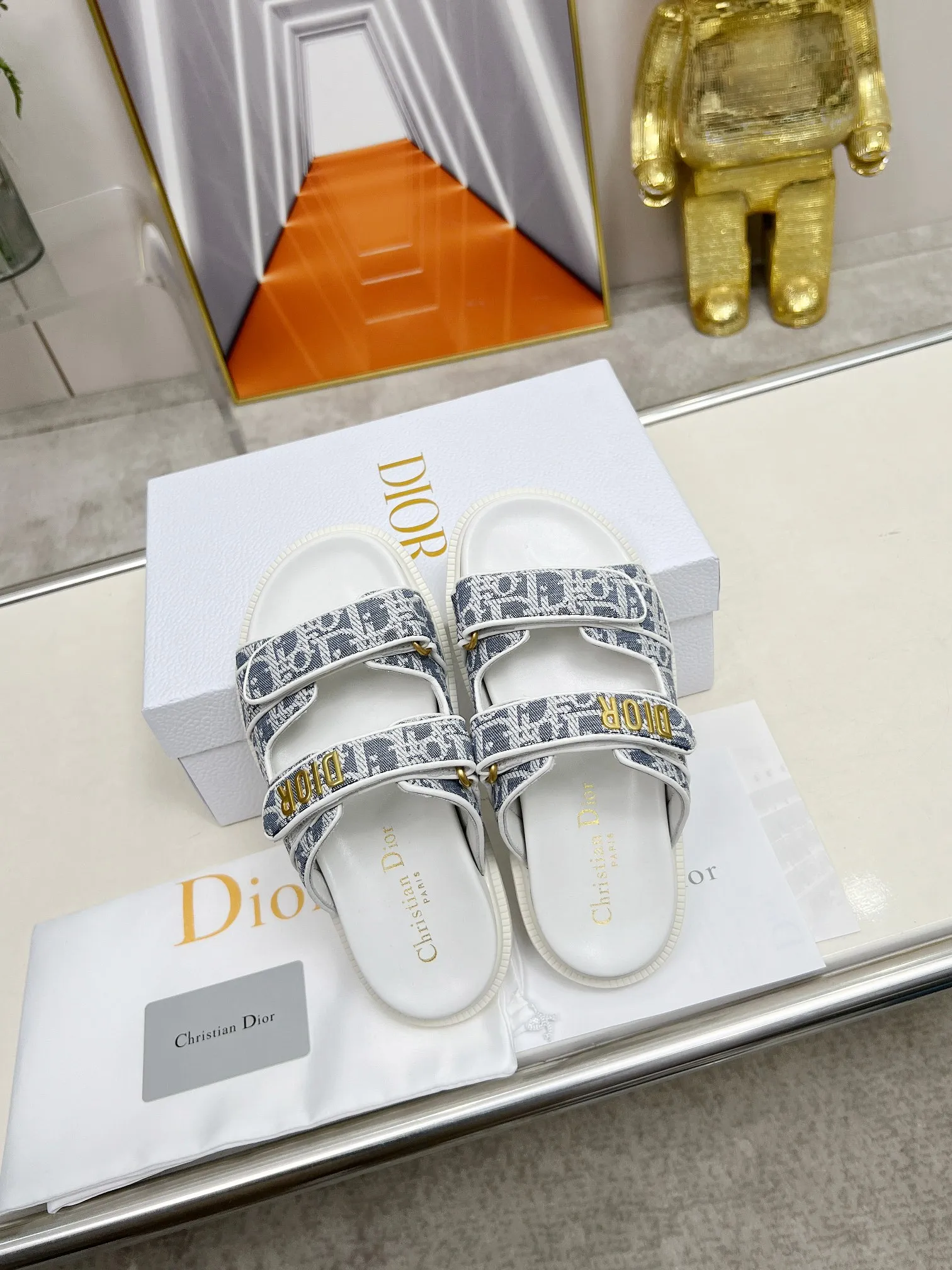 👟👟Ex-factory price 480👟👟Dior👏👏New classic style. 🔥Purchasing-level qualityThick-soled slippers popular in foreign counters. Upper➕Inner: original customized material, original mold opening of sole 1.1 (lightweight, code number 35-40 (41/42 can be customized)